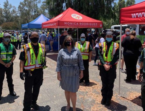 LAFD CERT assists Department on Disabilities Meal Distribution